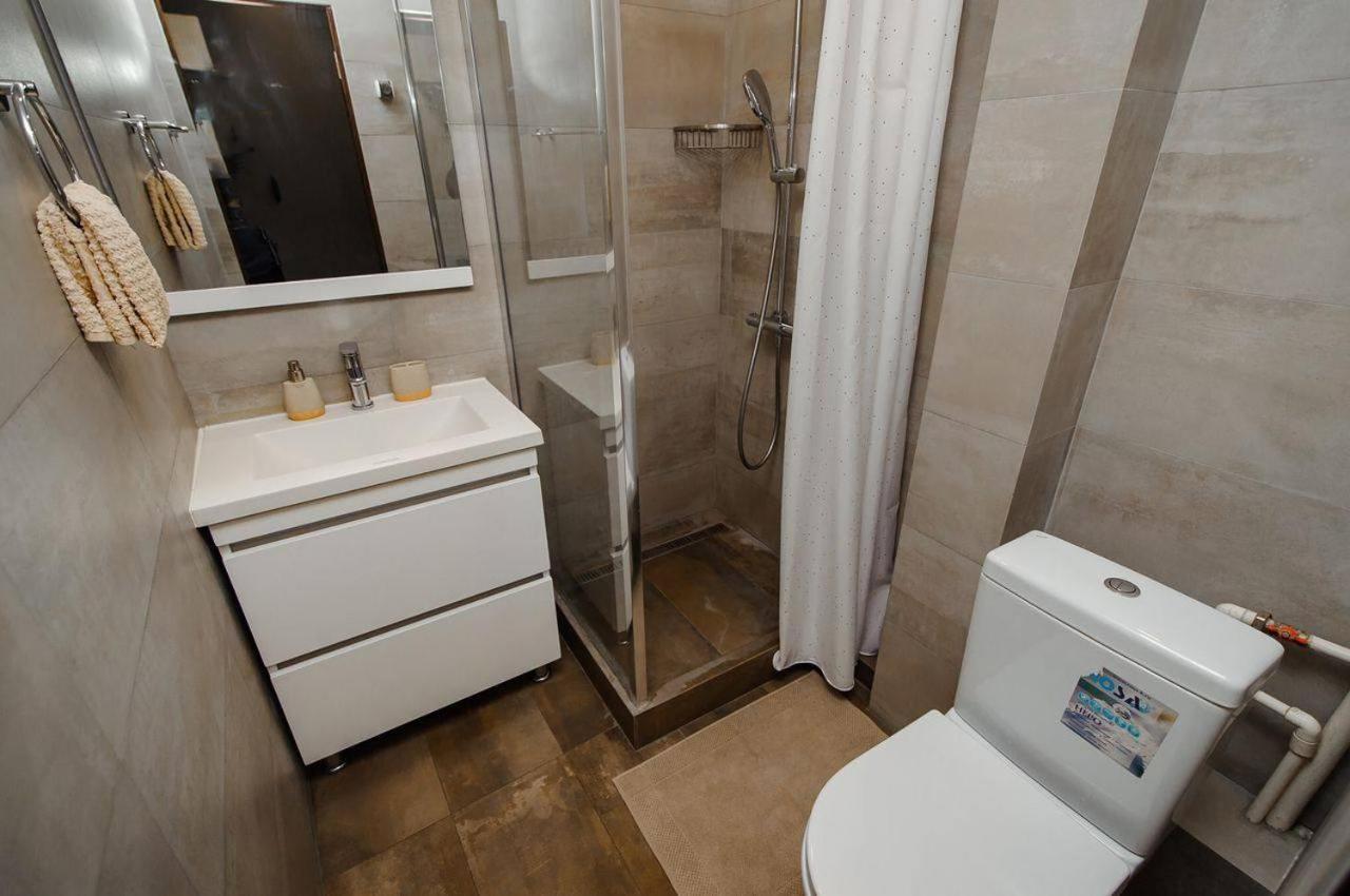 Aparthotel City Center キシナウ エクステリア 写真