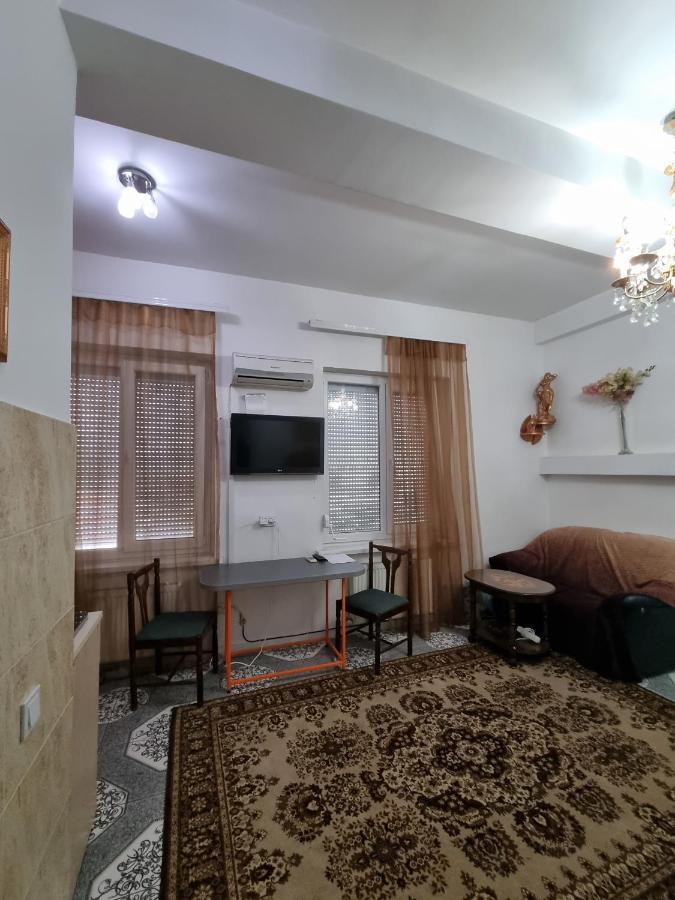 Aparthotel City Center キシナウ エクステリア 写真