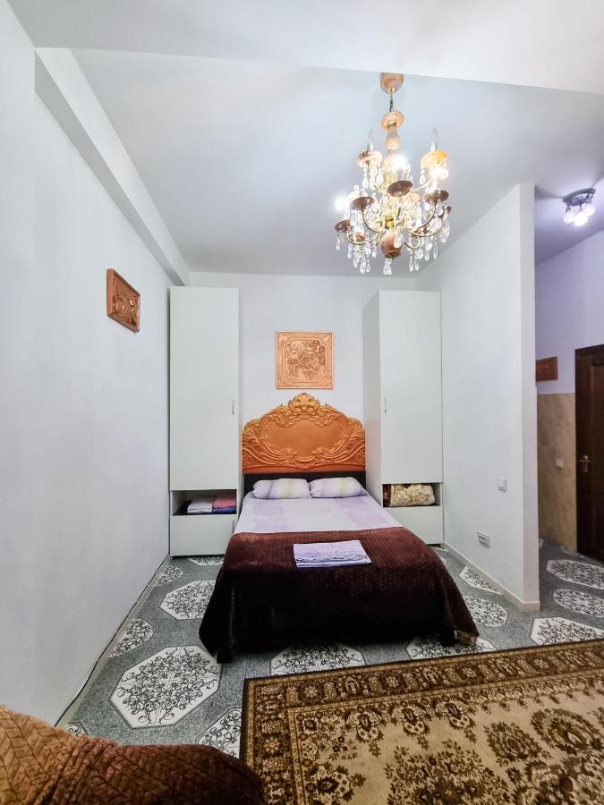 Aparthotel City Center キシナウ エクステリア 写真