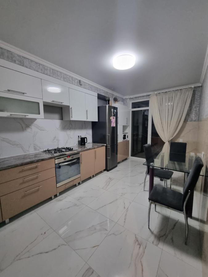 Aparthotel City Center キシナウ エクステリア 写真